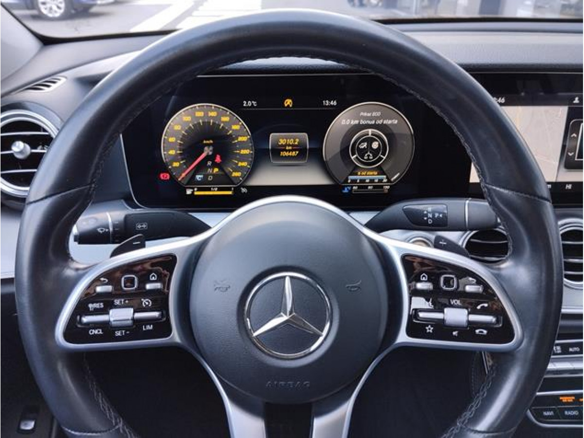 Mercedes Benz E 220 D 4MATIC