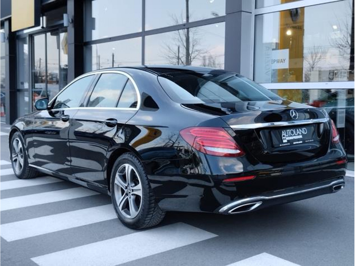 Mercedes Benz E 220 D 4MATIC