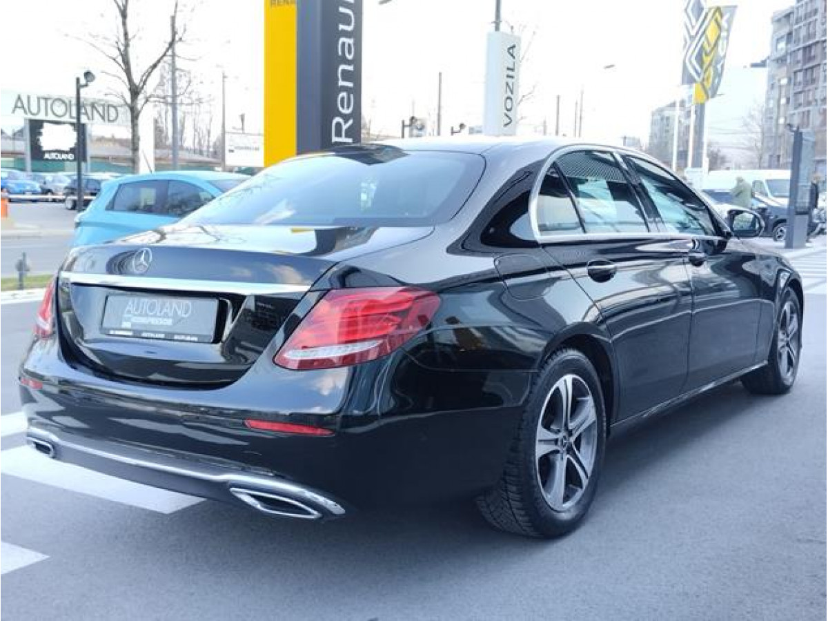 Mercedes Benz E 220 D 4MATIC