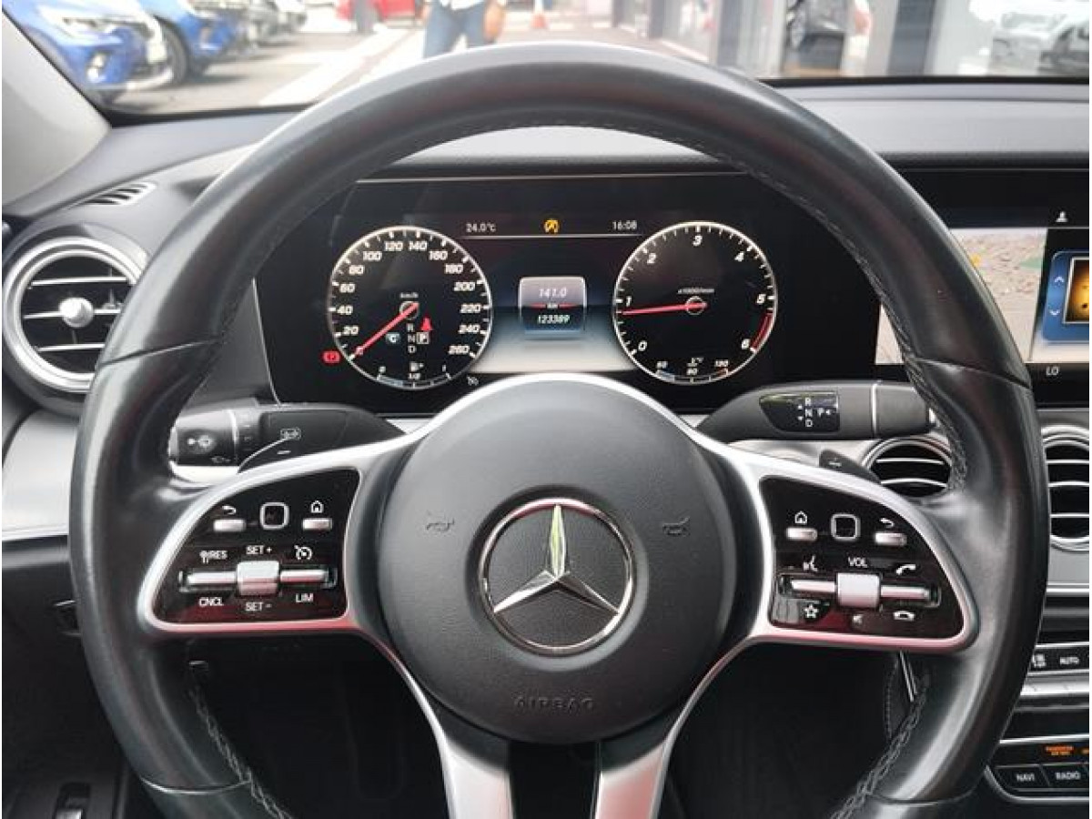 Mercedes Benz E 220 D 4MATIC