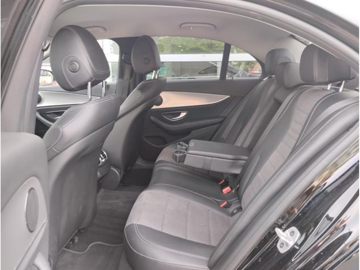 Mercedes Benz E 220 D 4MATIC