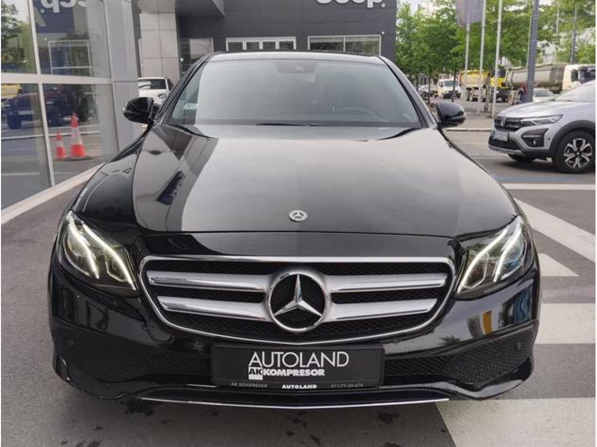 Mercedes Benz E 220 D 4MATIC