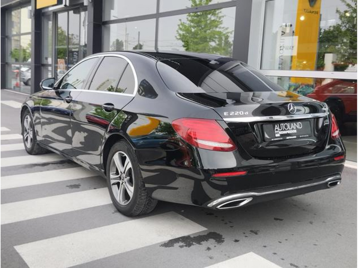 Mercedes Benz E 220 D 4MATIC