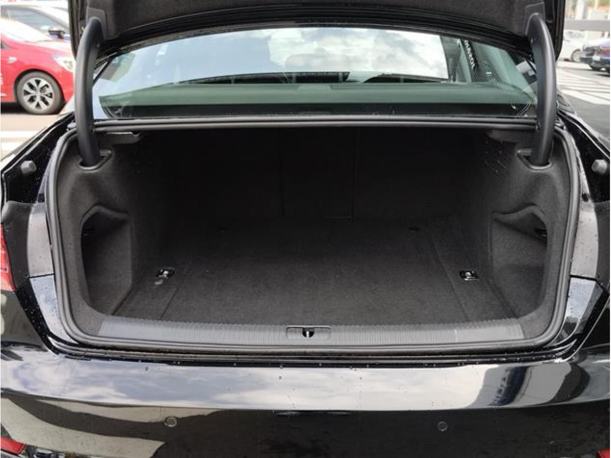 Audi A4 2.0TDI Basic STronic