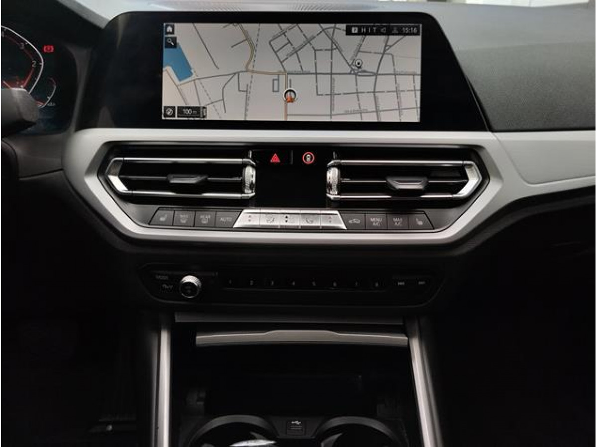 BMW 320 D xDrive AUT