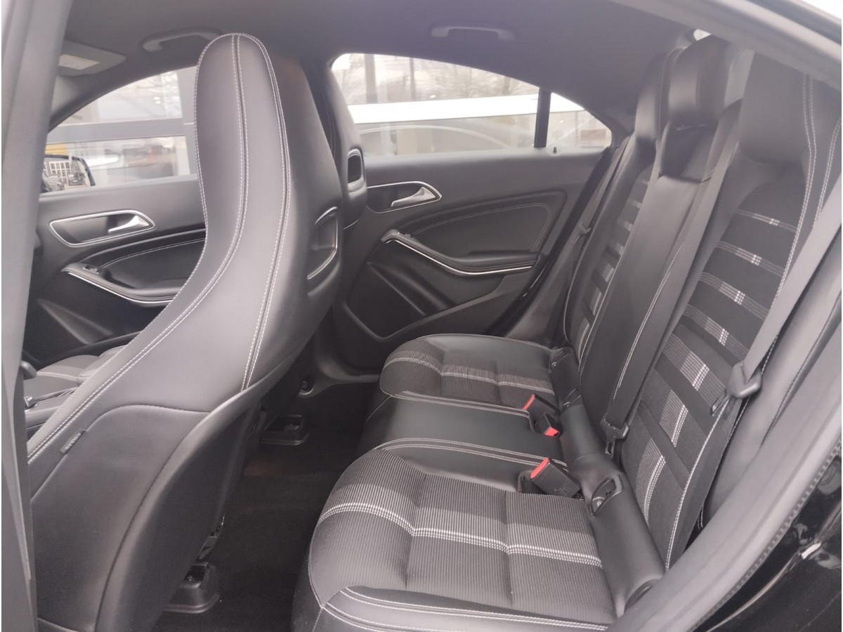 Mercedes Benz CLA 180 1.6 AUT