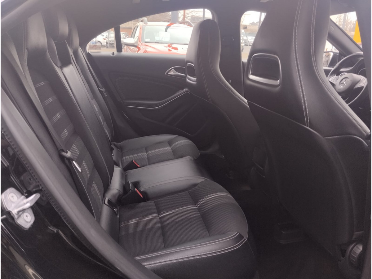 Mercedes Benz CLA 180 1.6 AUT