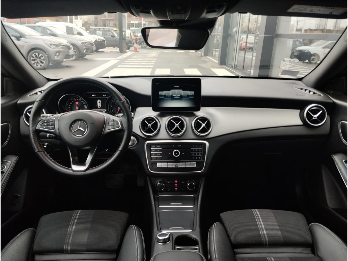Mercedes Benz CLA 180 1.6 AUT