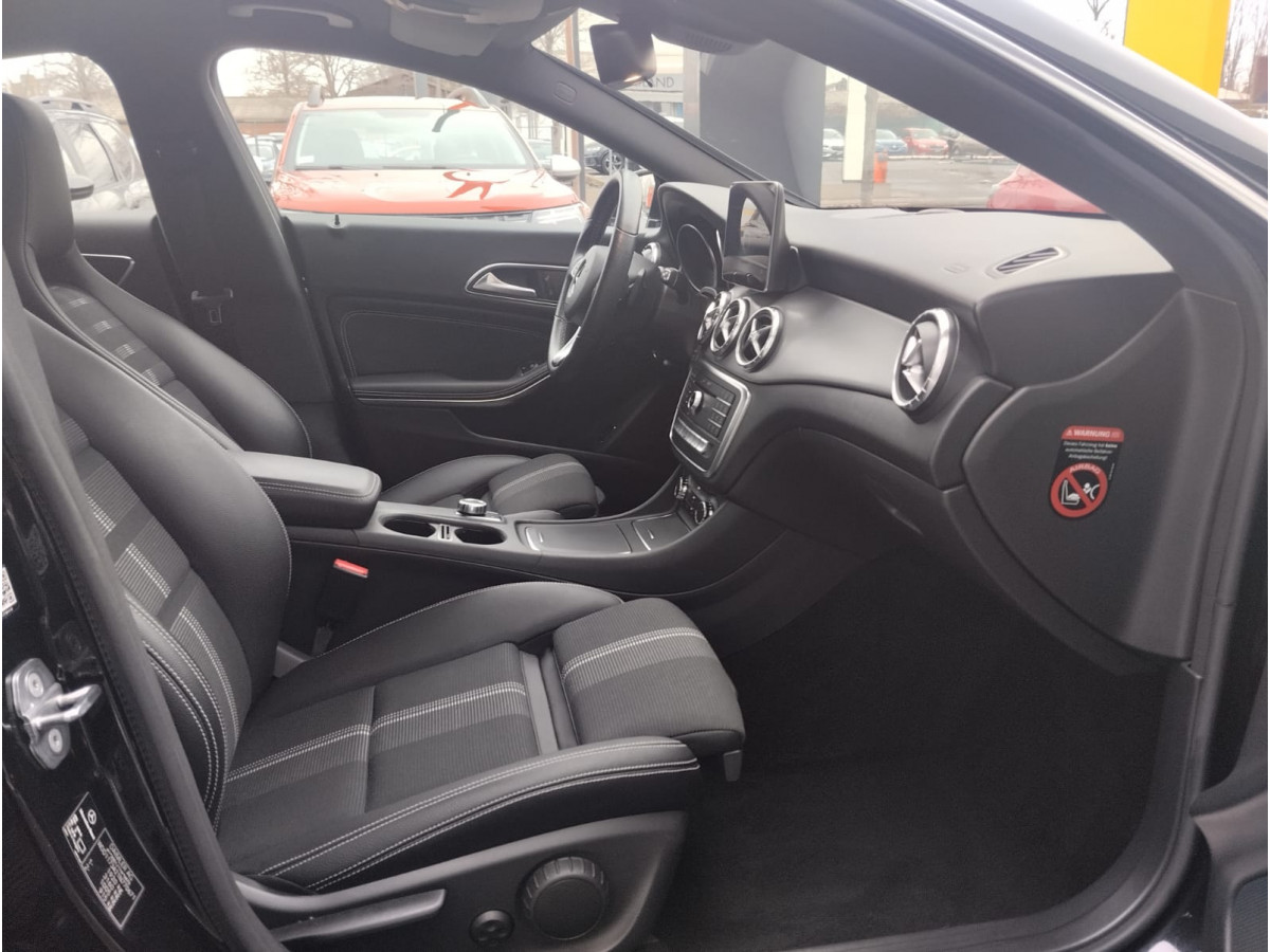 Mercedes Benz CLA 180 1.6 AUT