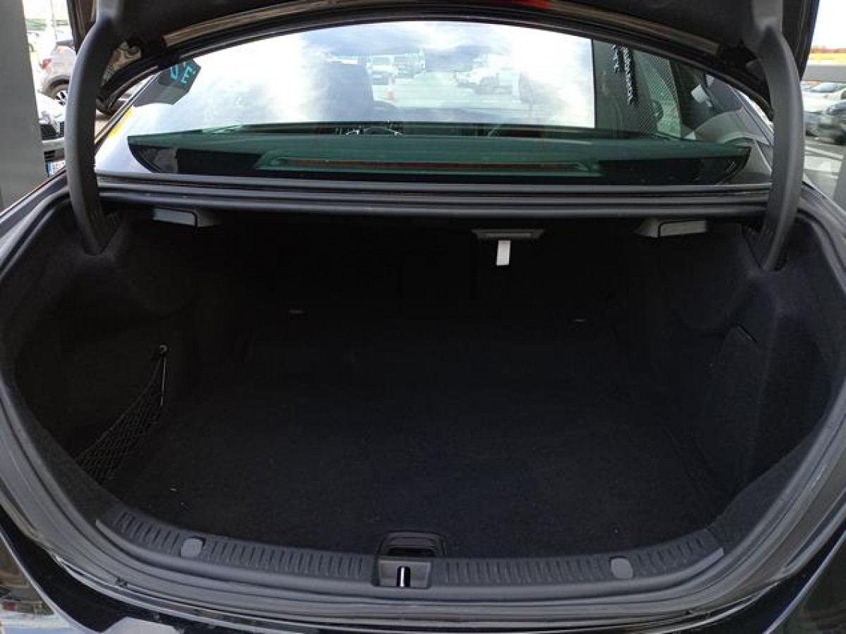 Mercedes Benz E 220 D 4MATIC