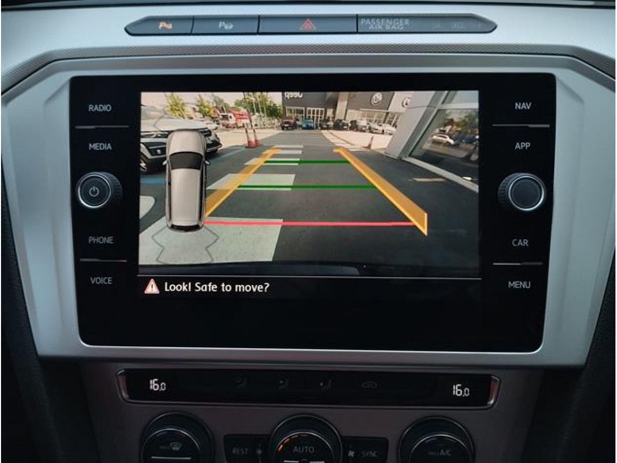 Volkswagen Passat B8 1.6 TDI SW DSG 