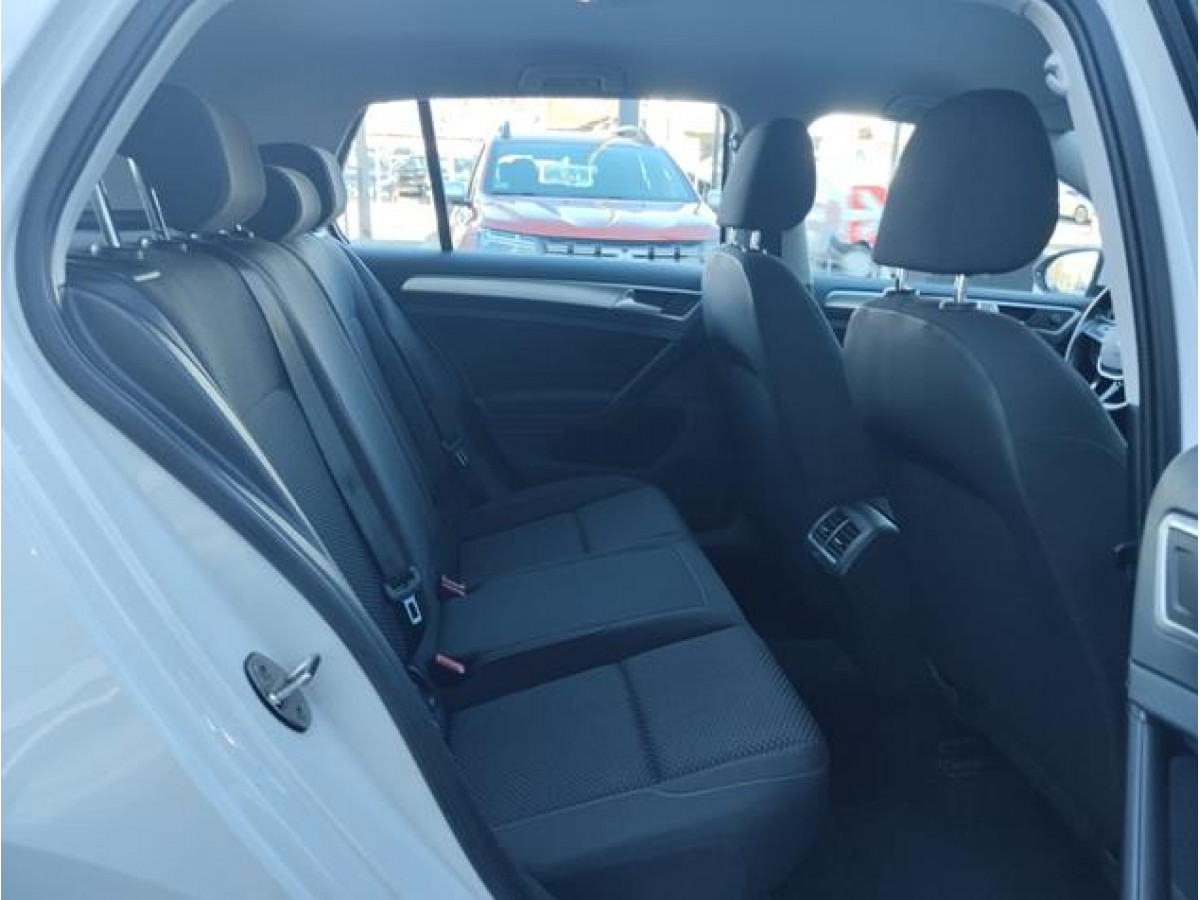 Volkswagen Golf 7 1.6 TDI Trendline