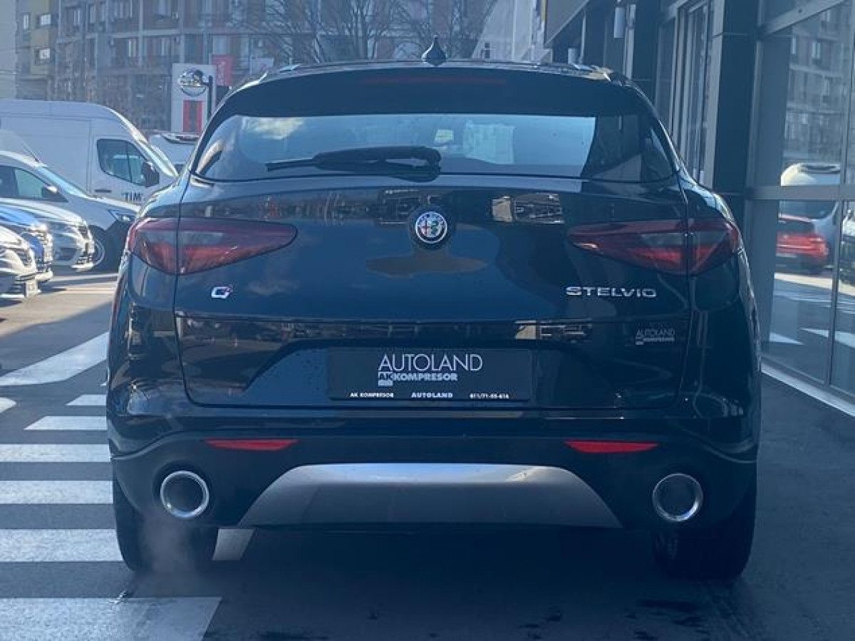 Alfa Romeo Stelvio 2.0 Q4 AUT