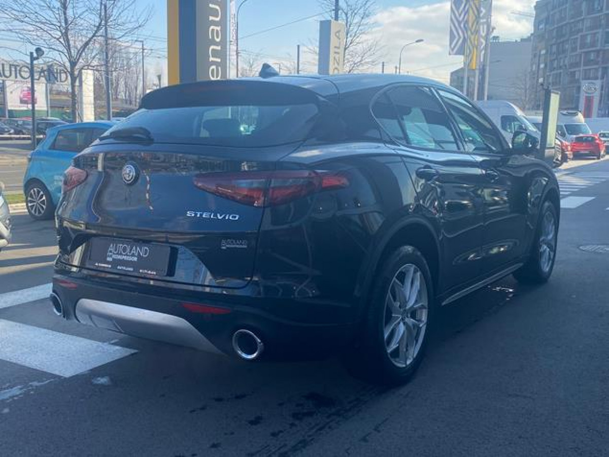 Alfa Romeo Stelvio 2.0 Q4 AUT