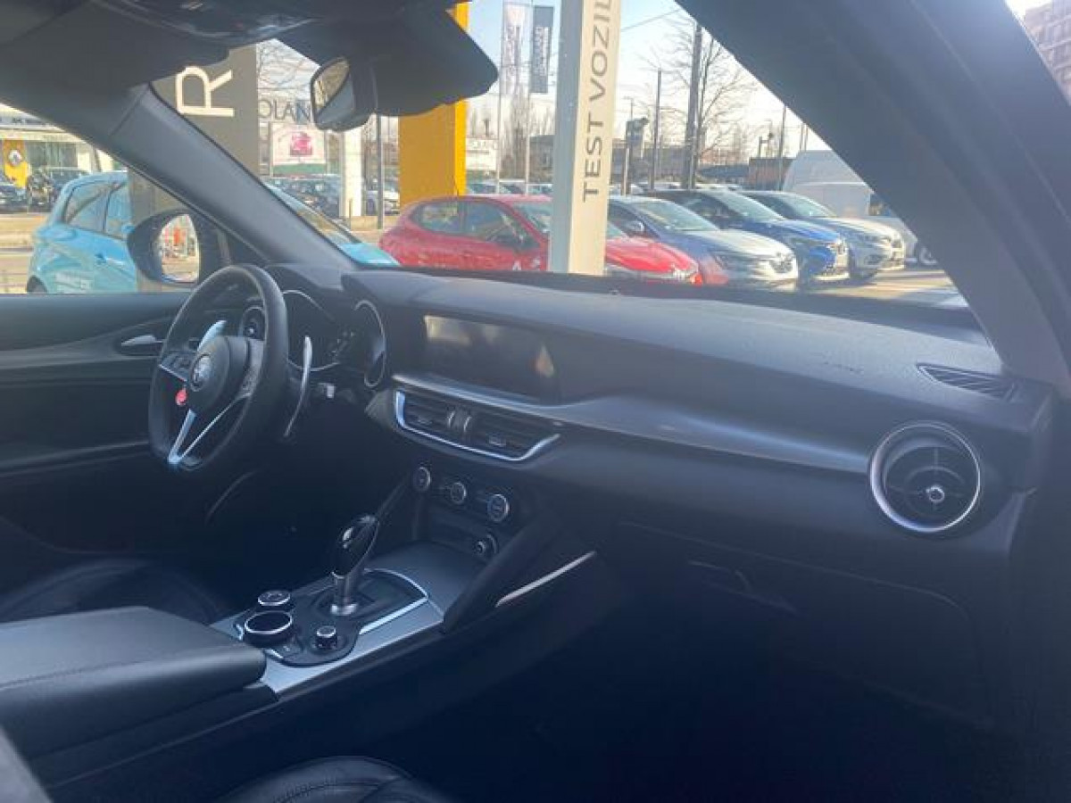 Alfa Romeo Stelvio 2.0 Q4 AUT