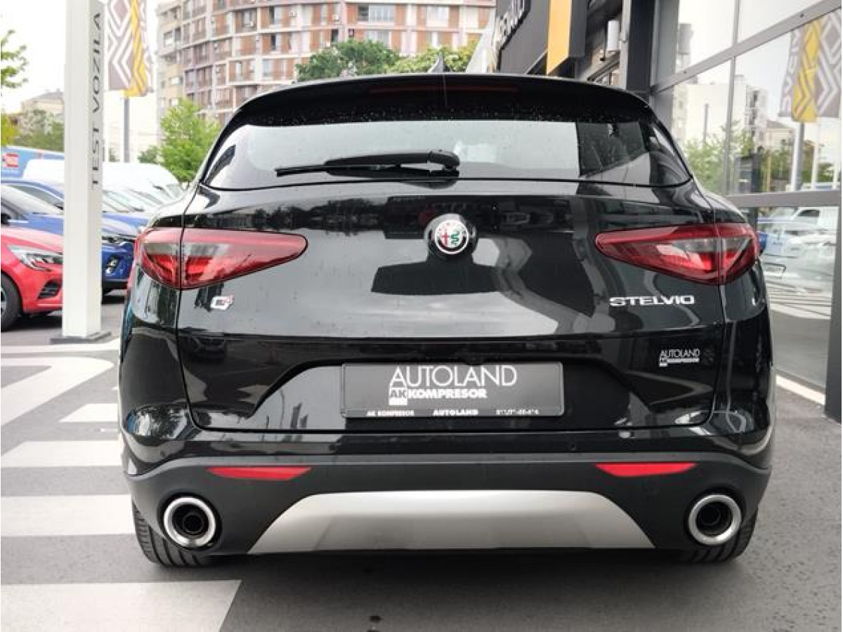Alfa Romeo Stelvio 2.2 Q4 AUT