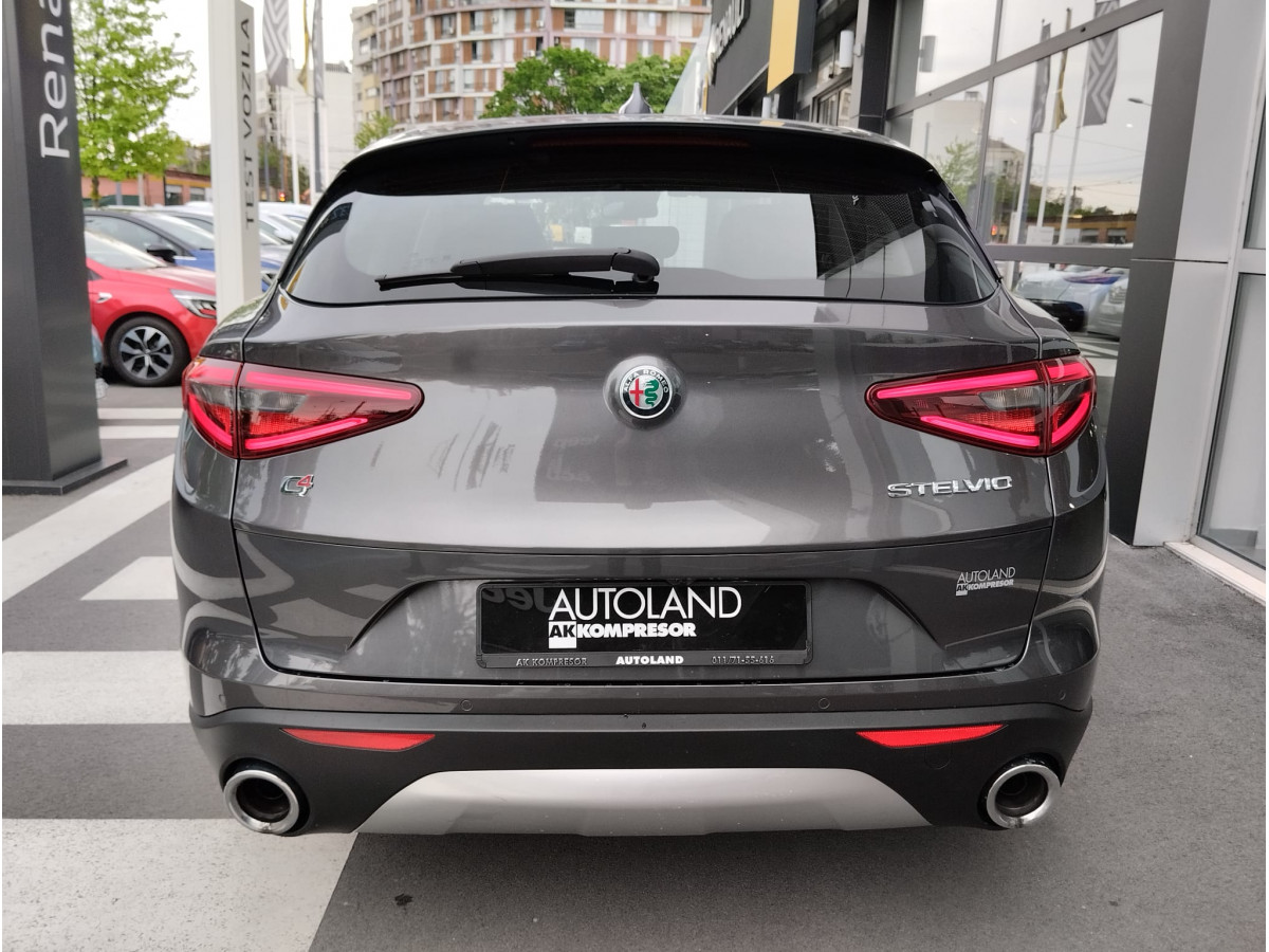 Alfa Romeo Stelvio 2.2 Q4 AUT