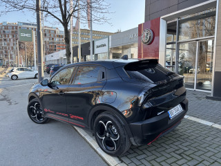 Alfa Romeo Junior 1.2 136ks MHEV DCT6 SPECIALE DEMO