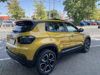 Jeep Avenger MHEV 1.2 100ks DCT6 Summit - DEMO 