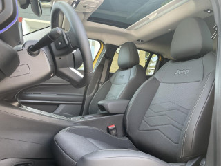 Jeep Avenger MHEV 1.2 100ks DCT6 Summit - DEMO 