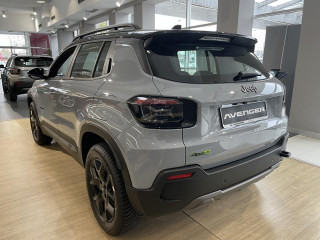 Jeep Avenger MHEV 1.2 136ks DCT6 UPLAND 4X4e 