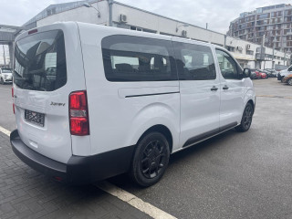 COMBI 8+1 XL 2,0  HDI 180 EAT8 + NR02 