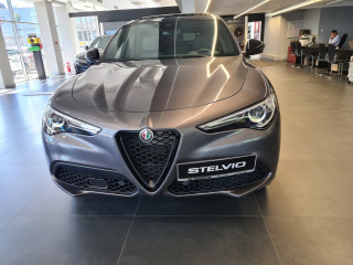 Alfa Romeo Stelvio 2.0 Petrol 280KS Q4 AT8 VELOCE 