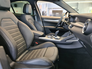 Alfa Romeo Stelvio 2.0 Petrol 280KS Q4 AT8 VELOCE