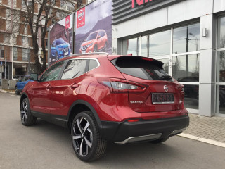 NISSAN QASHQAI 1.3DIG 140 TEKNA 