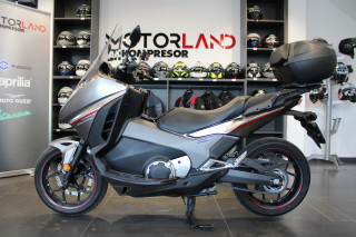 Honda Integra 750 
