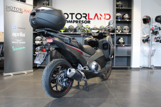 Honda Integra 750 