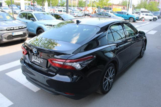 Toyota Camry 2.5 HYBRID CVT 