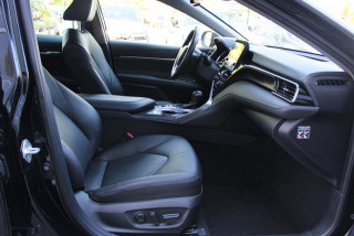 Toyota Camry 2.5 HYBRID CVT 
