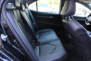 Toyota Camry 2.5 HYBRID CVT 