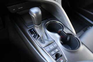 TOYOTA CAMRY 2.5 Hybrid AUT 