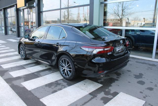 Toyota Camry 2.5 HYBRID CVT 