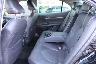 Toyota Camry 2.5 HYBRID CVT 