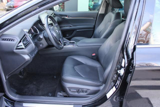 Toyota Camry 2.5 HYBRID CVT 