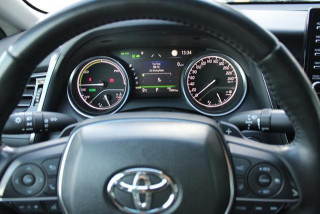 Toyota Camry 2.5 HYBRID CVT 
