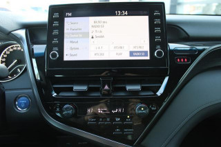 Toyota Camry 2.5 HYBRID CVT 