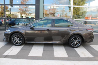 Toyota Camry 2.5 HYBRID AUT 