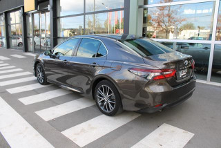 Toyota Camry 2.5 HYBRID AUT 