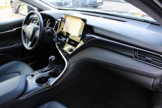 Toyota Camry 2.5 HYBRID AUT 