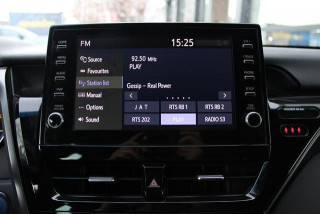 TOYOTA CAMRY 2.5 HYBRID AUT 