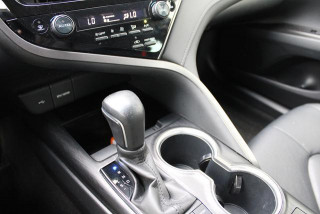 TOYOTA CAMRY 2.5 HYBRID AUT 