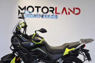 QJMOTOR SVT 650X 