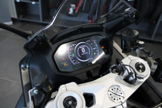 QJMOTOR  SRK 921 RR 