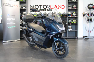 Kymco SkyTown 125 