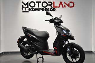 Aprilia SR 125 