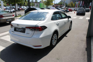 Toyota Corolla 1.5 LUNA 